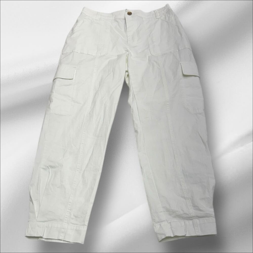 ON 34th Women’s 6 White TAPER LEG HIGH RISE Casual Cargo Pant